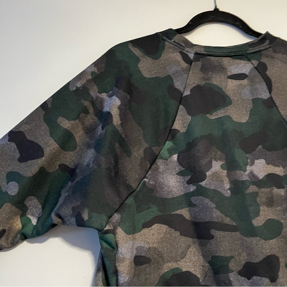 Nike | Camo Sweatshirt - Picture 8 of 13